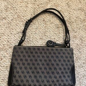 Dooney & Bourke Black and Gray Shoulder Bag with Elegant Design